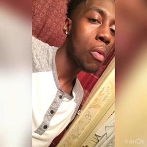 Meet your Posher, Devonte